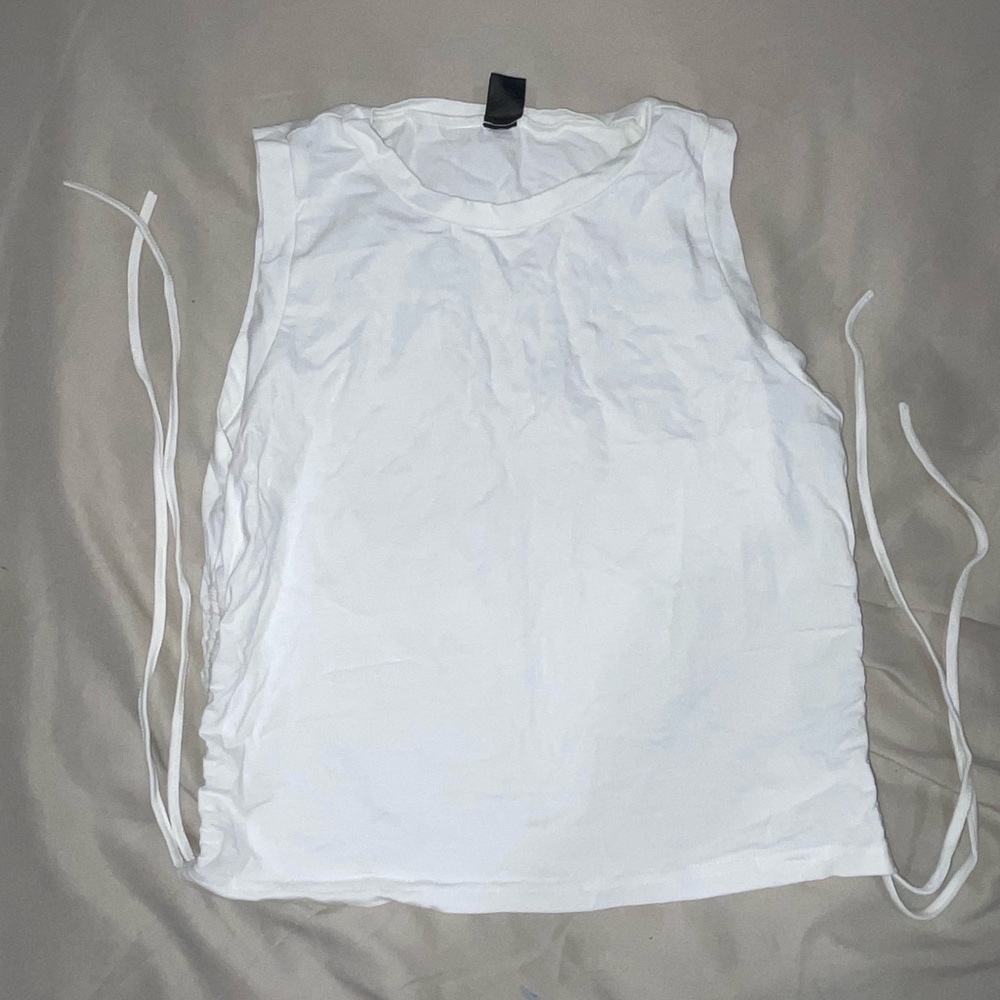SHEIN White Sleeveless Muscle Tee